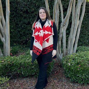 Women's Wrap - Woven Fleece in Arrow and FREE Hat